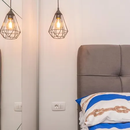 Jakov With A Pool זאדאר