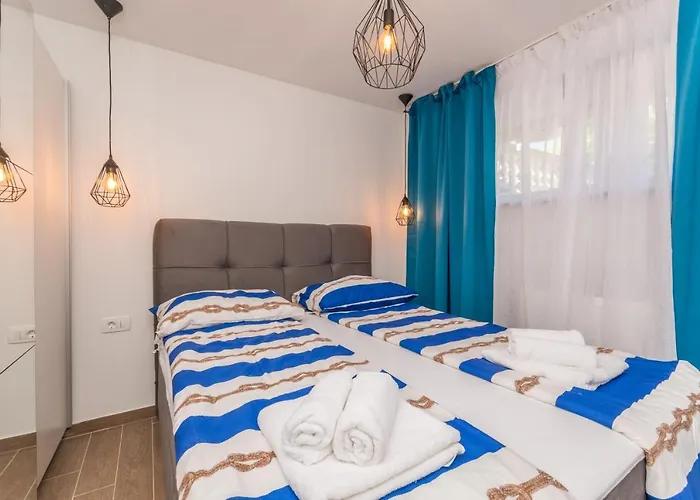 Jakov With A Pool Apartamento *