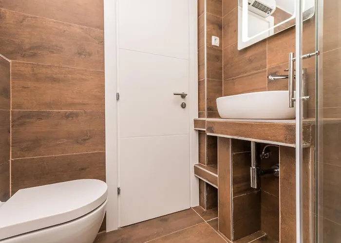 Jakov With A Pool Apartamento *