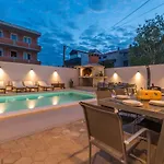Apartman Jakov With Pool Zadar