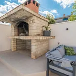 Apartment Jakov With Pool