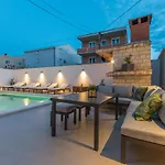 Apartment Jakov With Pool