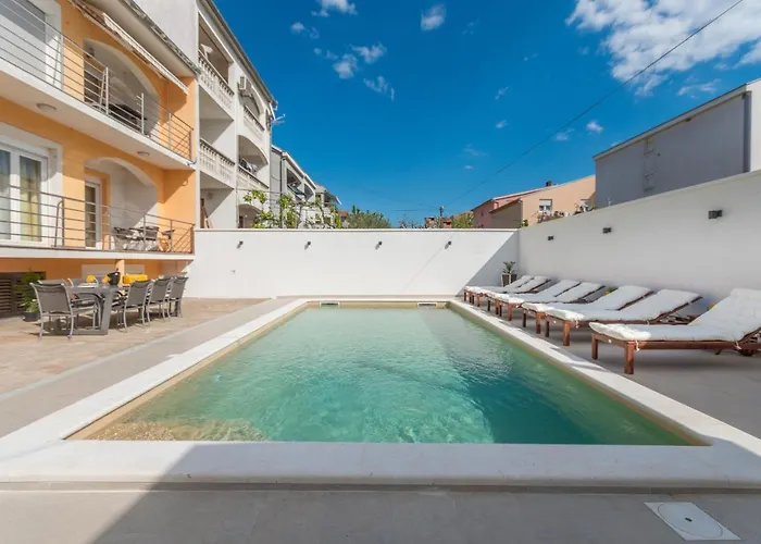 Jakov With A Pool Appartement Zadar